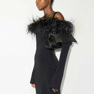 One-shoulder sexy bodycon long sleeve dress.