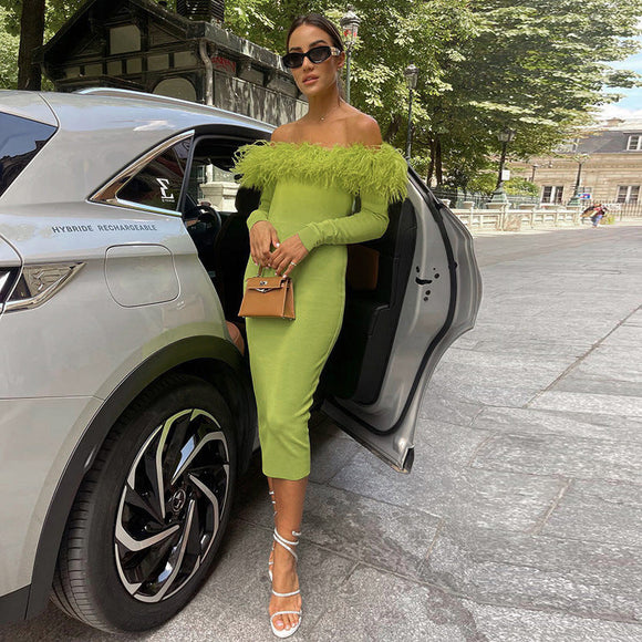 One-shoulder sexy bodycon long sleeve dress.