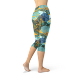 Women's Hexagon Floral Capri Leggings