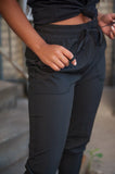 DT UPTOWN Lightweight Joggers in Black